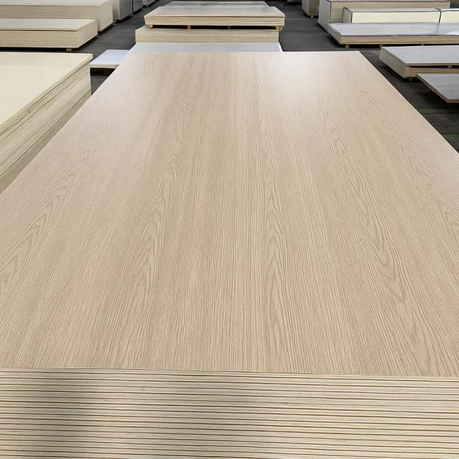 Aglomerado Woodgrain Cinza Escuro Mate
