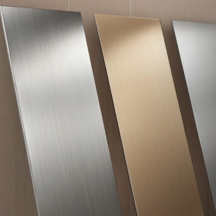 Painel folheado texturizado de metal